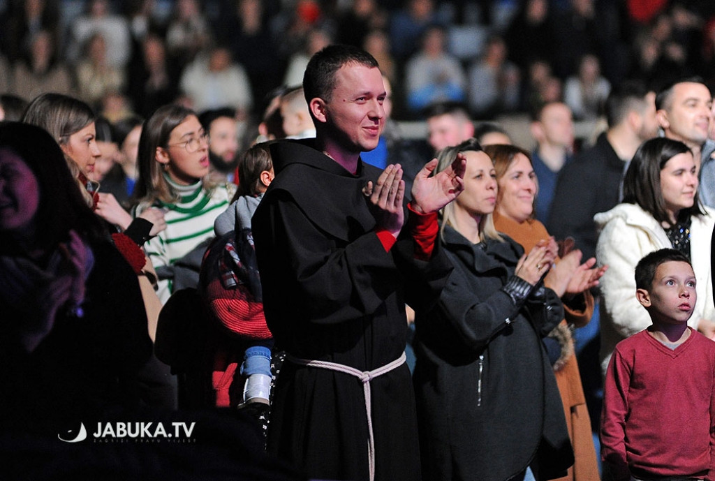 Fra Dario Dodig seli u Vitinu,  fra Miro Šego preuzima na Humcu službu župnika i gvardijana