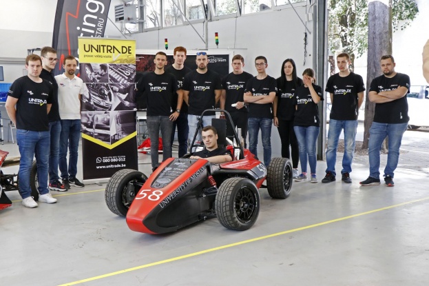 Drugi Formula Student bolid iz BiH predstavljen na SUM-u