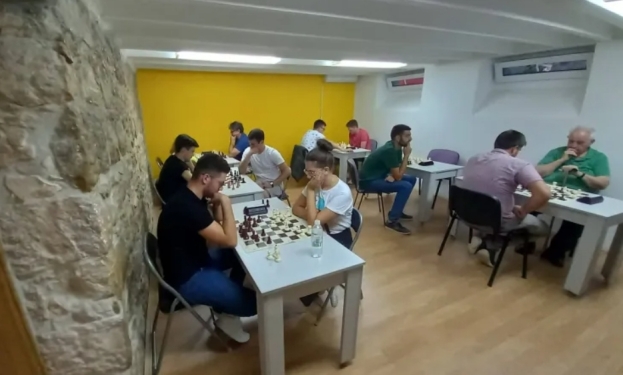 Ivan Galić i Mihaela Buntić osvojili šahovske turnire u Ljubuškom