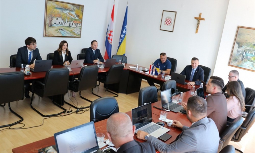 Vlada ŽZH utvrdila izmjene zakona o državnim službenicima i donijela niz odluka i rješenja