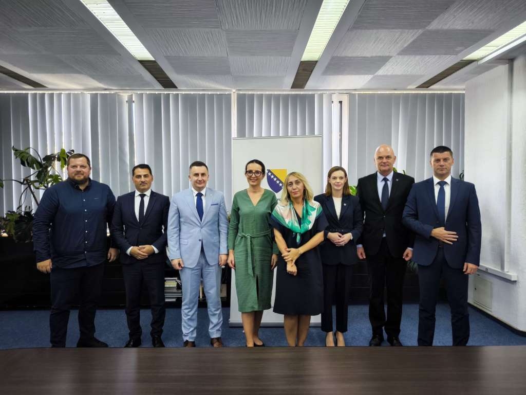 Gradonačelnik Ljubuškog Vedran Markotić potpisao ugovori o dodjeli sredstava za sanaciju i uklanjanje nesanitarnih deponija