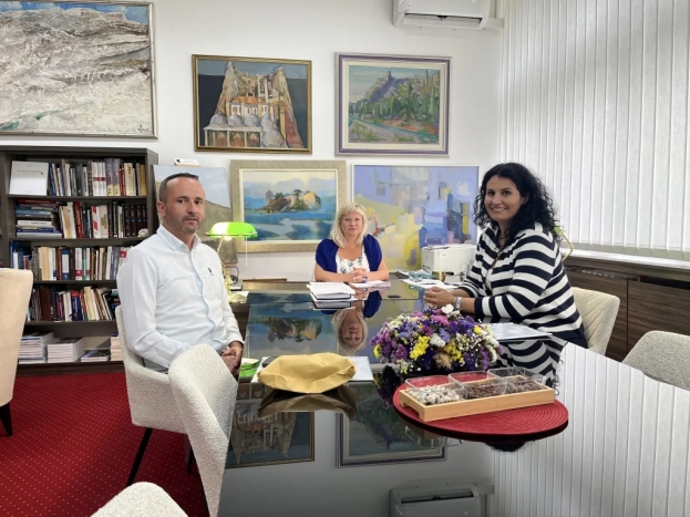 U Federalnom ministarstvu kulture i športa upriličeno svečano potpisivanje ugovora za projekt „Rekonstrukcija Gradske športske dvorane“