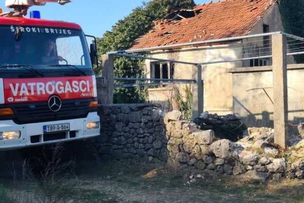 ŽZH: Gorjela &scaron;tala i stambeni objekt, veliki požari kod &Scaron;irokog Brijega i Ljubu&scaron;koga