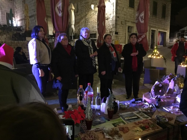 ŽZH predstavljena na manifestaciji “Tradicionalni hrvatski Božić u Imotskom”, nastupile Dream team Babe