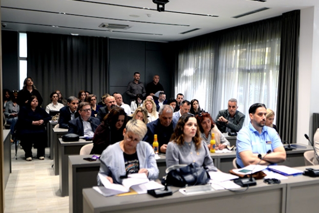 Veliki broj sudionika na javnoj raspravi o plaćama u državnoj službi ŽZH