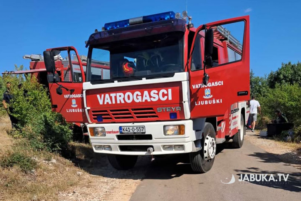 Požari u Ljubu&scaron;kom i &Scaron;irokom Brijegu: Gorjela trava i borova &scaron;uma