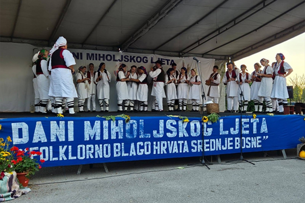 HKUD ”STUDENČICA” nastupila na Smotri folklora u Žepču