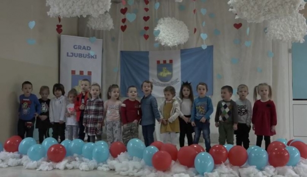 Mali Ljubušaci svom Gradu pjesmom i plesom čestitali rođendan [video]