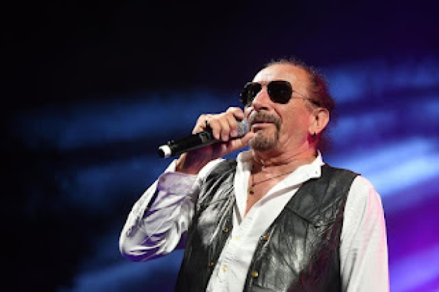 Otkrivanje murala i koncert Željka Bebeka u Veljacima