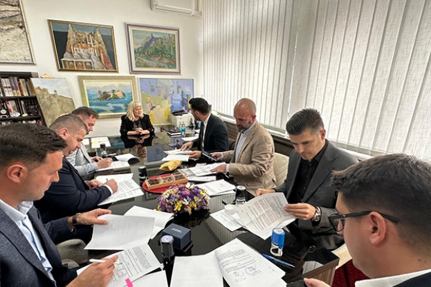 Potpisani ugovori: Gradu Ljubuškom 330.000 KM za opremanje Povijesno-memorijalnog centra te 18.483 KM za “Advent u Ljubuškom”