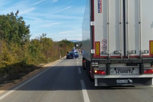 Jedna osoba smrtno stradala u teškoj prometnoj nesreći kod Ljubuškog