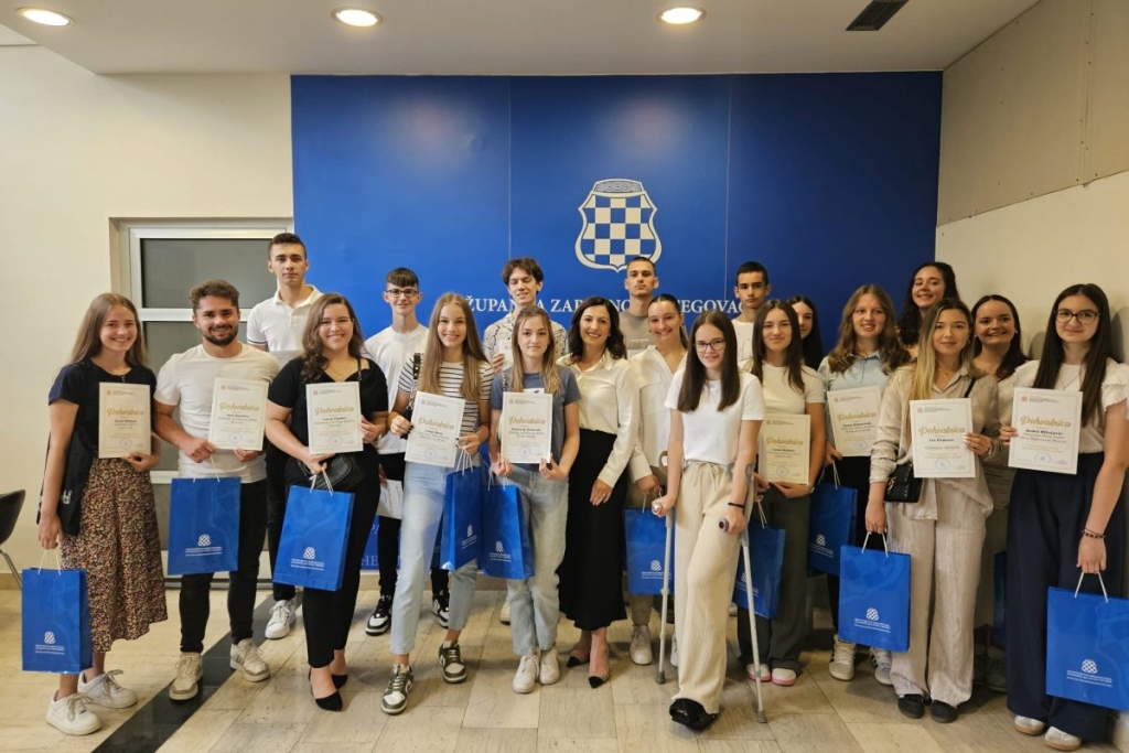 Dodjela nagrada učenicima generacije i sudionicima sajma vježbeničkih tvrtki u Varaždinu