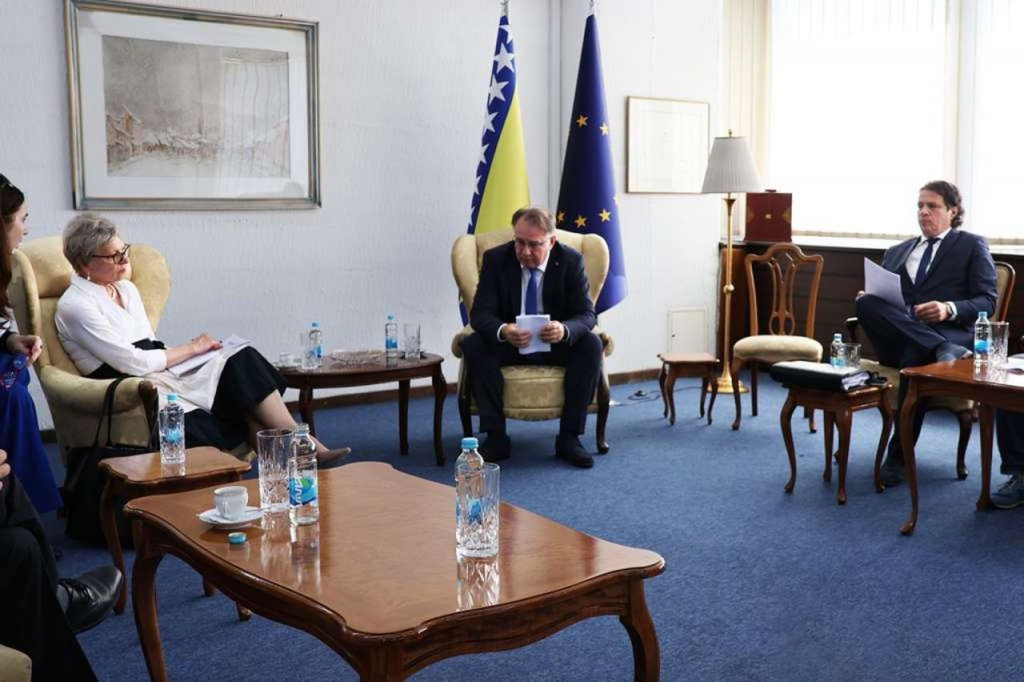 Premijer Nikšić i dopremijer Kraljević s direktoricom EBRD: Nastavak suradnje za jačanje ekonomije