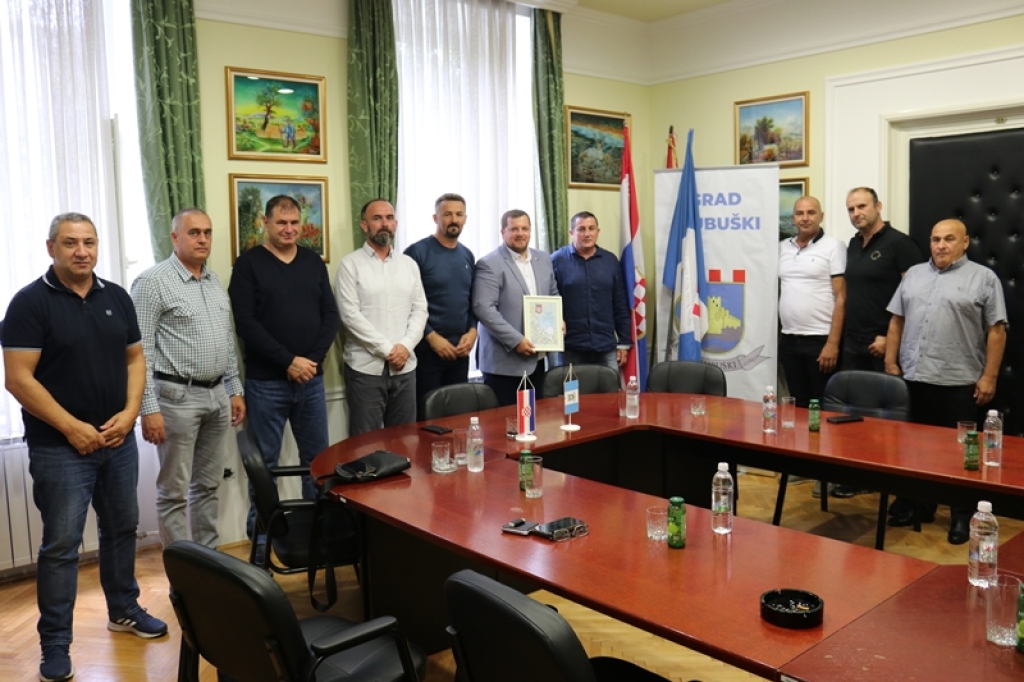 Gradonačelnik Markotić i predsjednik Gradskog vijeća Kvesić primili članove Udruge PPN &quot;Ludvig Pavlović&quot;