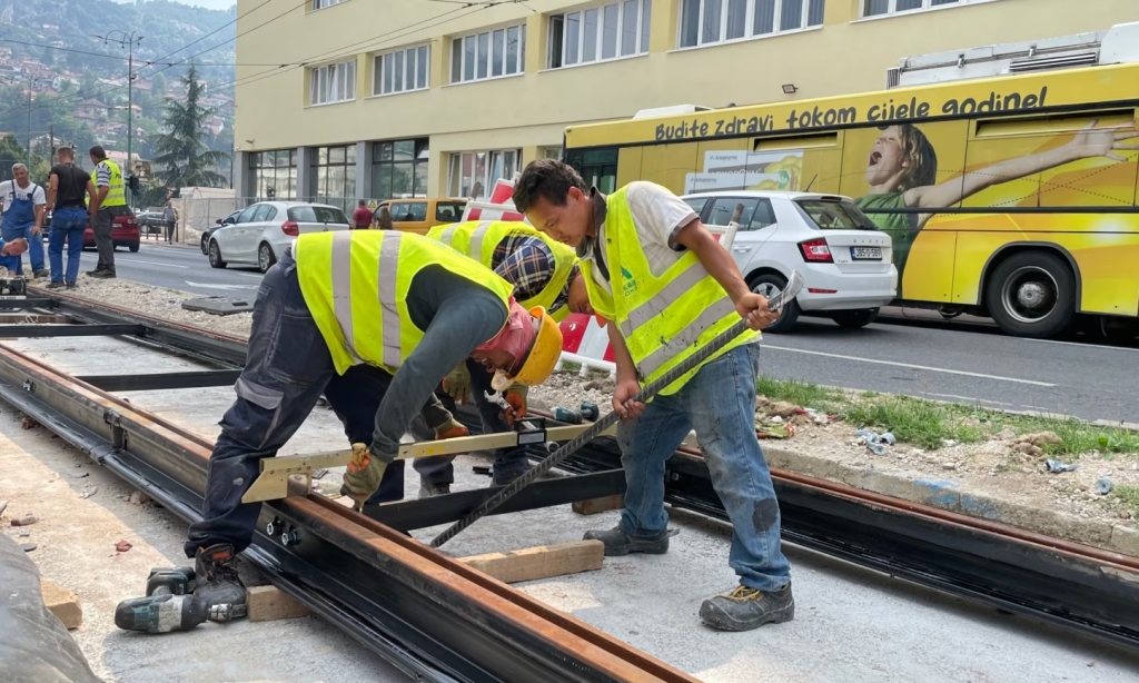 Radnik s Himalaja u BiH zarađuje 1.800 KM, ima plaćen smještaj i hranu i zadovoljan je