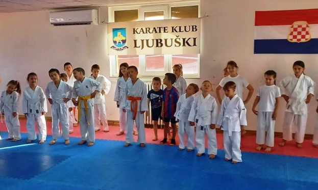 Karate klub Ljubuški organizirao polaganje za učenička zvanja