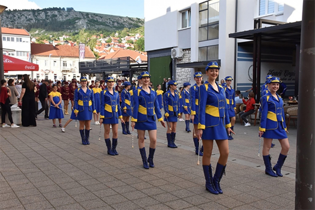 Ljubu&scaron;ke mažoretkinje nastupile na smotri u Livnu