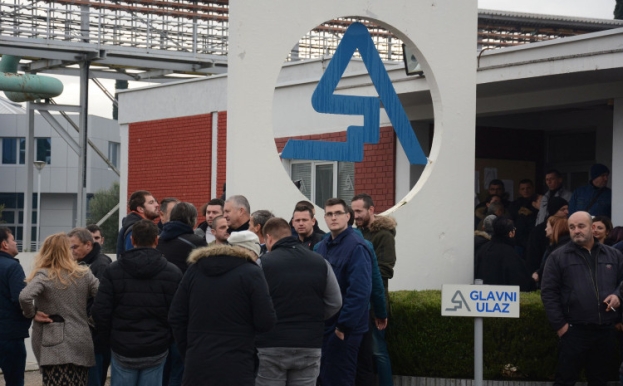 Bebek: Brojni radnici &quot;Aluminija&quot; ni na nebu ni na zemlji