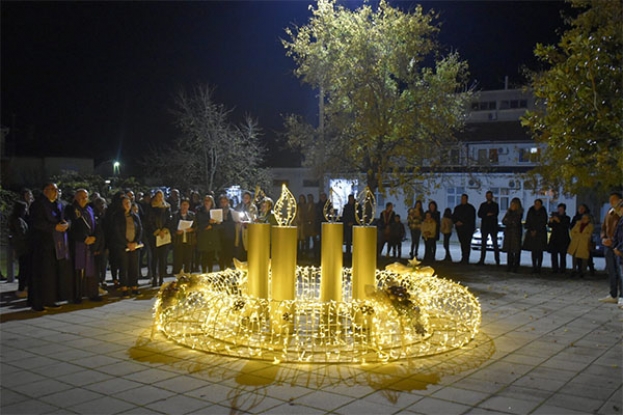 Svečano otvoren Advent u Ljubu&scaron;kom: Upaljena prva od četiri svijeće Do&scaron;a&scaron;ća