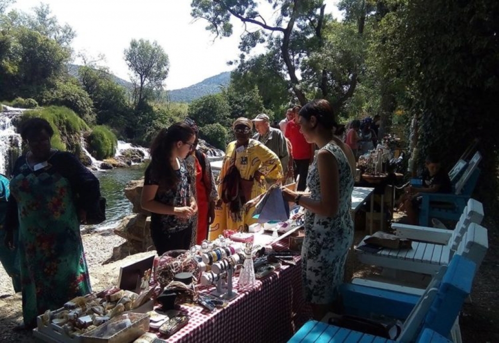 JU „KŠC“ Ljubuški: Javni poziv za sudjelovanje na tradicionalnoj izložbi rukotvorina