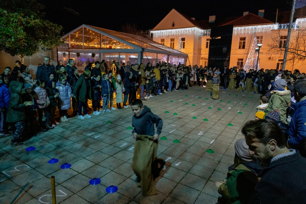 ADVENT U LJUBUŠKOM: Održane Tradicionalne igre