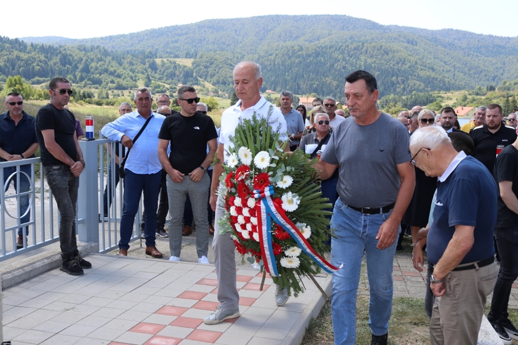 Obilježena 31. godišnjica pogibije ljubuških branitelja na “Uskopaljskoj bojišnici”