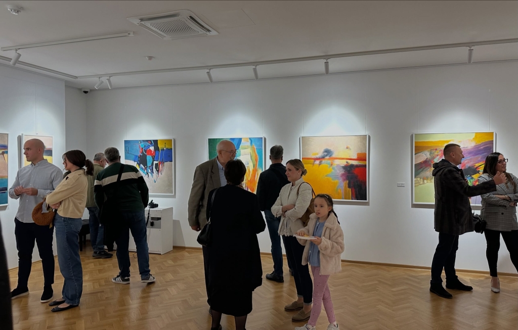 U Gradskoj galeriji Ljubuški otvorena izložba „Glazba u slici” Gorana Sučića