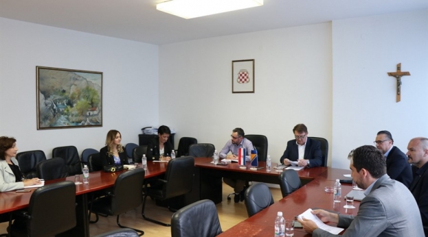 Predsjednik Ćosić održao sastanak s rektorom Tomićem