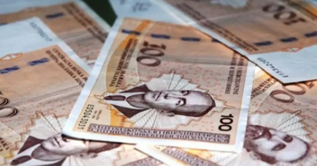 Zaposleni u državnim institucijama BiH mogli bi dobiti po 1.000 KM pomoći