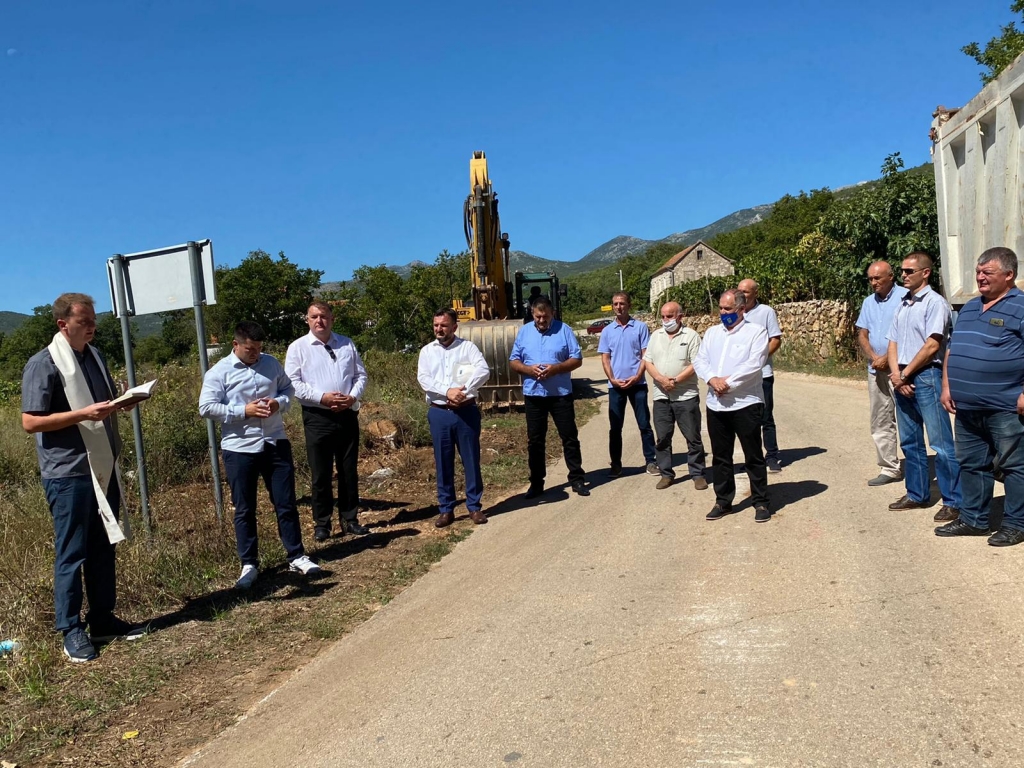 ‘Zadnji vlak‘ za vrgorska brdsko-planinska sela: Otvoreni radovi na cesti na kojoj se dogodila prometna nesreća koja je potresla cijelu Hrvatsku