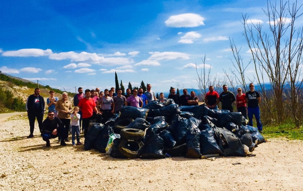 U velikoj ekološkoj akciji očišćeni Vojnići, prikupljeno 200 vreća otpada [foto&amp;video]