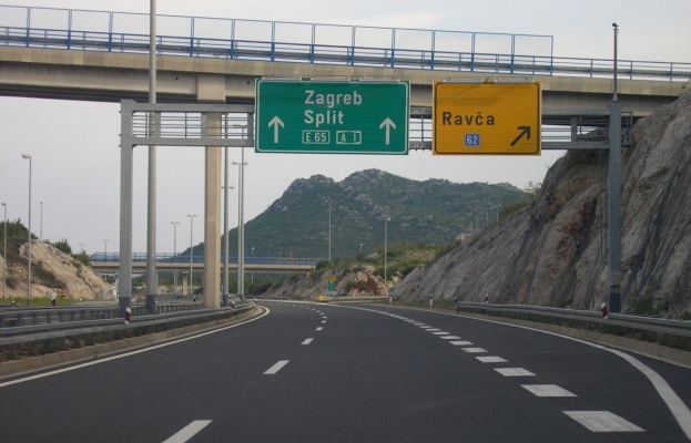 Zatvara se dio državne ceste D512, Makarska – Ravča, kroz naselja Brikva i Duge Njive, evo u kojim terminima