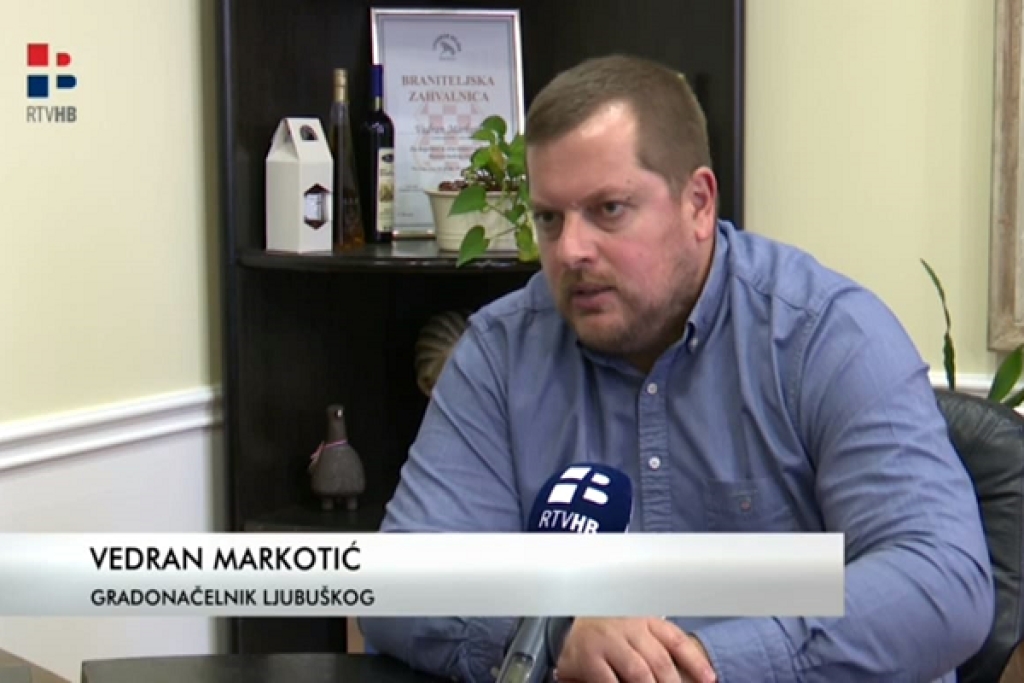 Božićnice ljubuškim umirovljenicima kao znak solidarnosti lokalne vlasti [VIDEO]