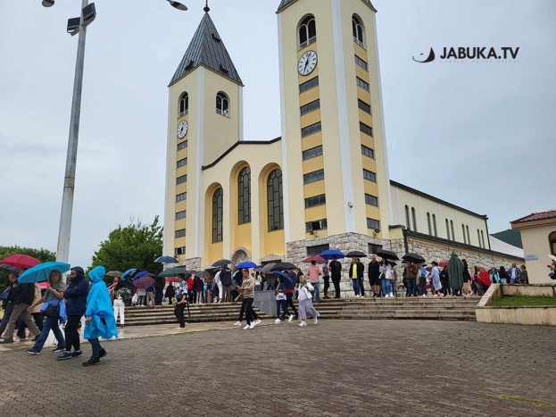 Međugorje vrvi hodočasnicima unatoč nestabilnom vremenu