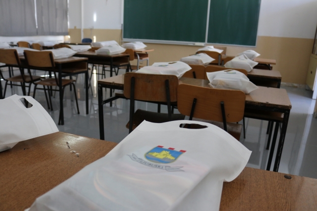 Svim ljubuškim osnovnoškolcima osigurane bilježnice i školski pribor