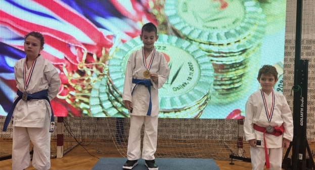Karate klub Ljubuški osvojio šest medalja u Osijeku