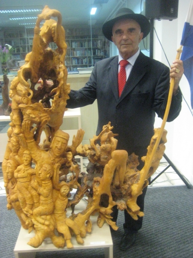 NAJAVA: U Knjižnici Ljubuški izložba skulptura kipara Ljube Mihalja