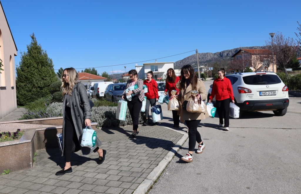 Djelatnici Centra za socijalni rad Ljubuški obradovali stare i nemoćne na Međunarodni dan socijalnog rada