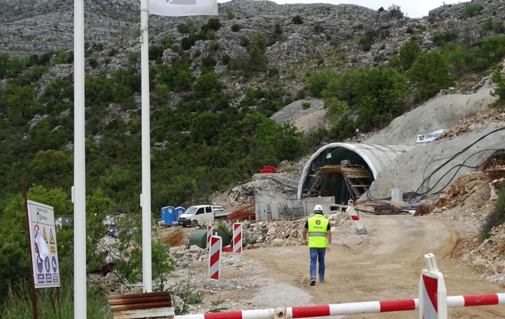 Na gradilištu ceste Stolac - Neum radi se punom parom