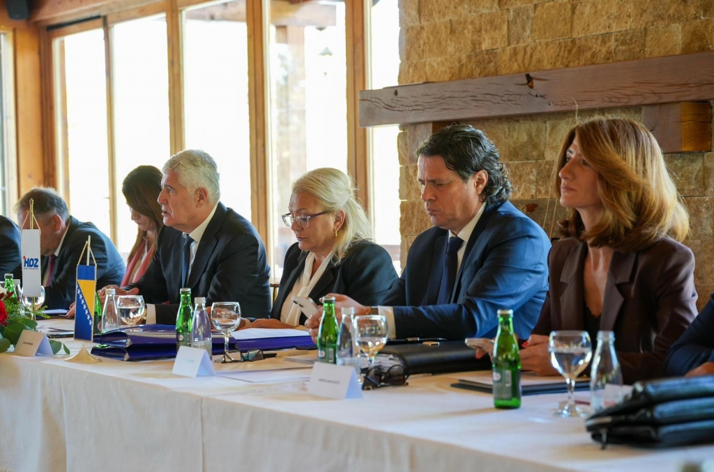 Održan Koordinacijski sastanak dužnosnika HDZ-a BiH s federalne razine vlasti: Nastavak rada na stabilnosti i razvoju Federacije BiH