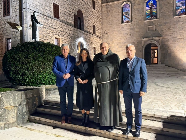 Susret s gvardijanom: Čović, Filipović i Milas posjetili samostan na Humcu