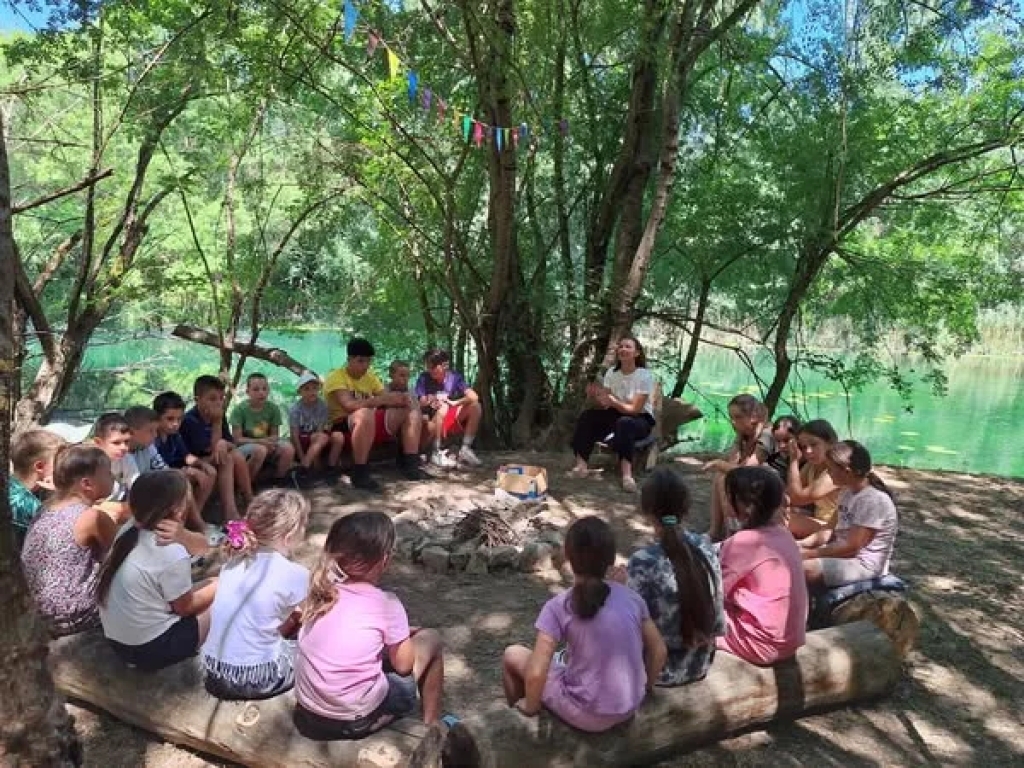 Kamp za djecu Nigdjezemska – Djetinjstvo kao nekada [VIDEO]