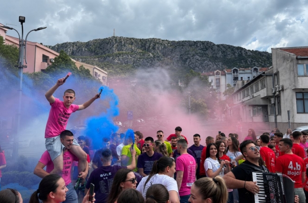 Ljubu&scaron;ki maturanti proslavili zavr&scaron;etak srednjo&scaron;kolskog obrazovanja tradicionalnom povorkom [FOTO &amp; VIDEO]