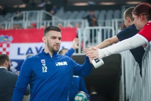 Grbavac: „Biti prvi vratar je pritisak i odgovornost, a Barcelonu dočekujemo prepuni samopouzdanja“