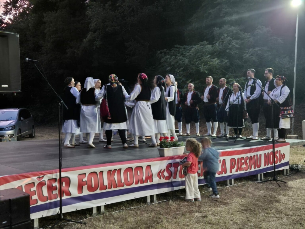 Studenci: Održana 24. Smotra folklora &bdquo;Studenčica pjesmu nosi&ldquo;