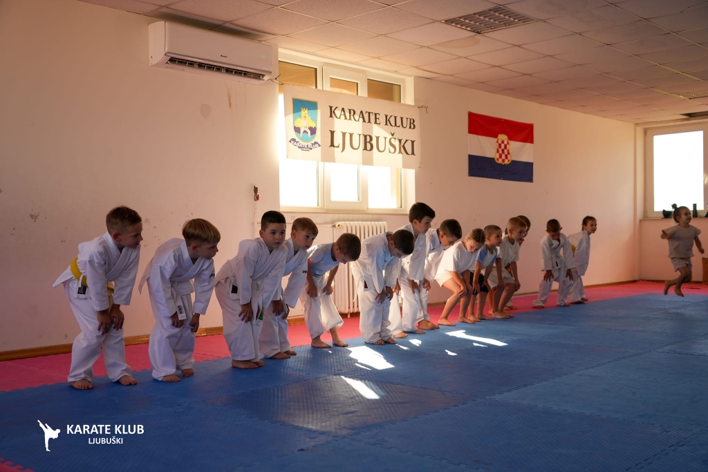 U dvorani Karate kluba  Ljubuški održano polaganje za učenička zvanja Ljubuških karatista