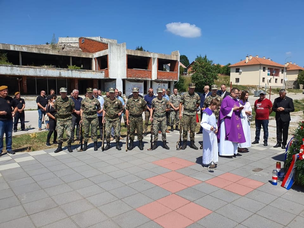 Komemorirana 25. obljetnica pogibije hrvatskih branitelja u bitci kod Bosanskog Grahova među kojima je poginuo i Ranko Grbavac iz Šipovače