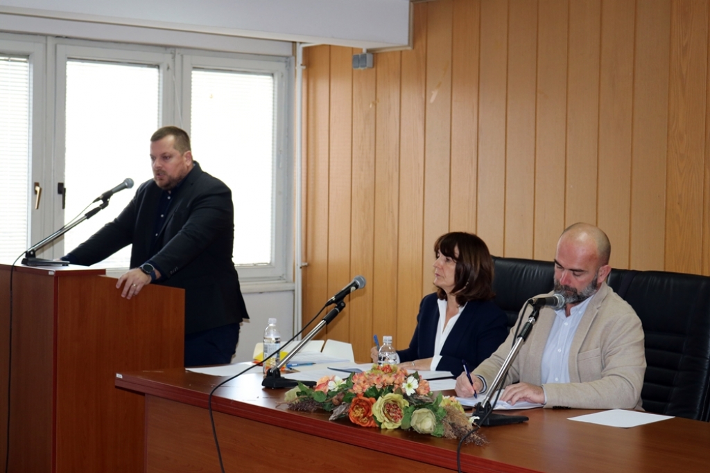 Gradsko vijeće: Božićnice umirovljenicima, nagrade najuspješnijim studentima...