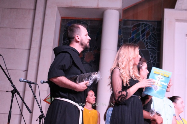Fra Marin Karačić nastupio na veličanstvenom koncertu duhovne glazbe [foto&video]