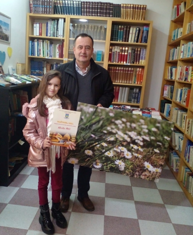 Marina Ivanović i Monika Prlić okrunile se titulom „Najčitatlj 2021. Knjižnice Ljubuški“